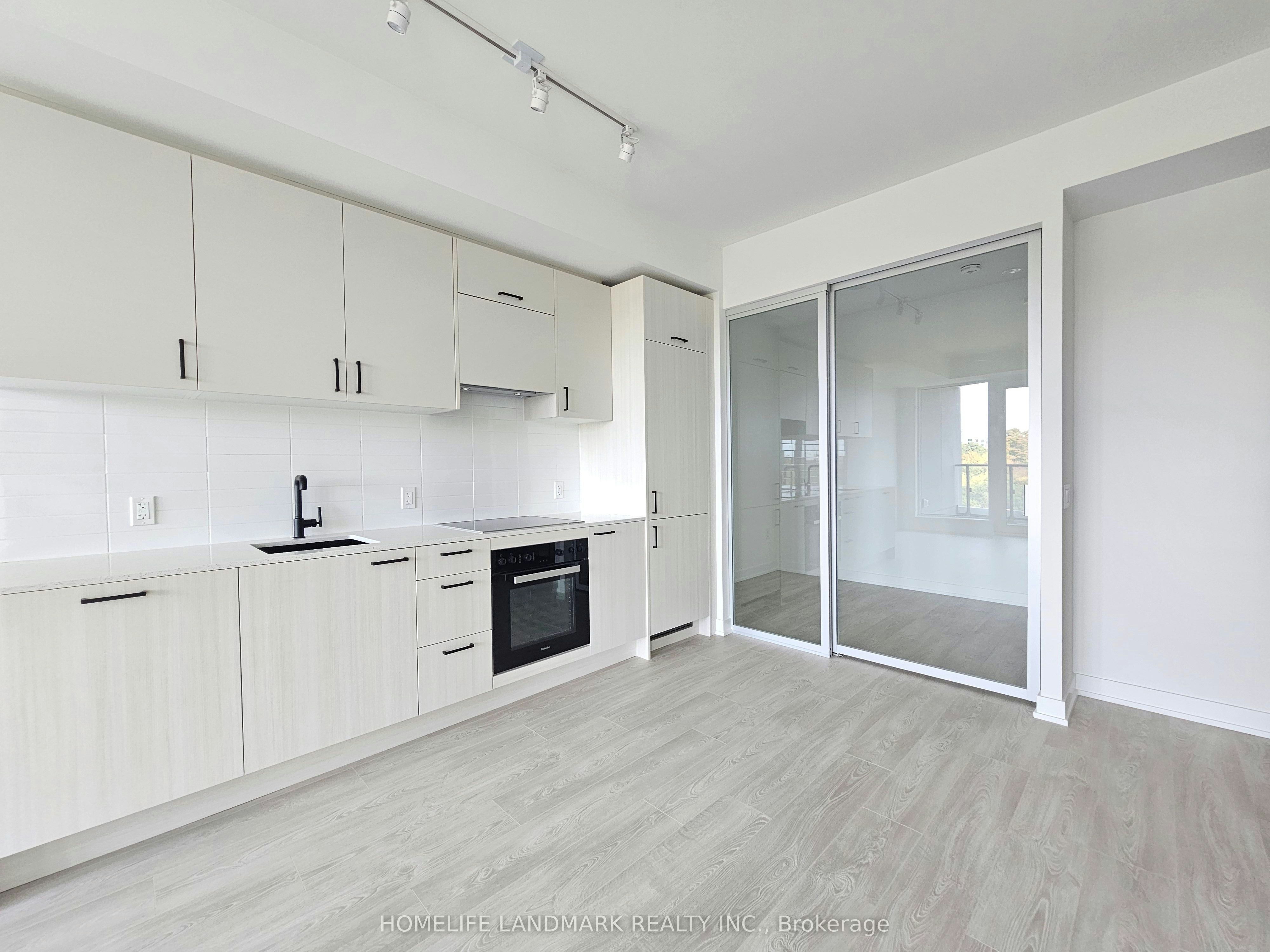 508-1 Kyle Lowry Road, Toronto, ON, M3C 3S2 - 6