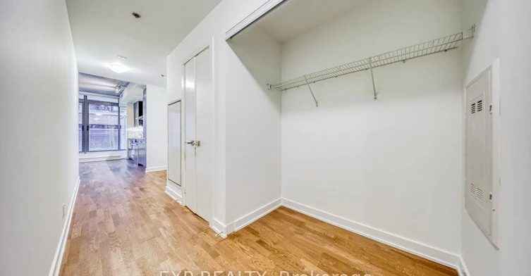 305-15 Beverley Street, Toronto, ON, M5T 0B3 - 5