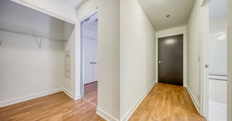 305-15 Beverley Street, Toronto, ON, M5T 0B3 - 4