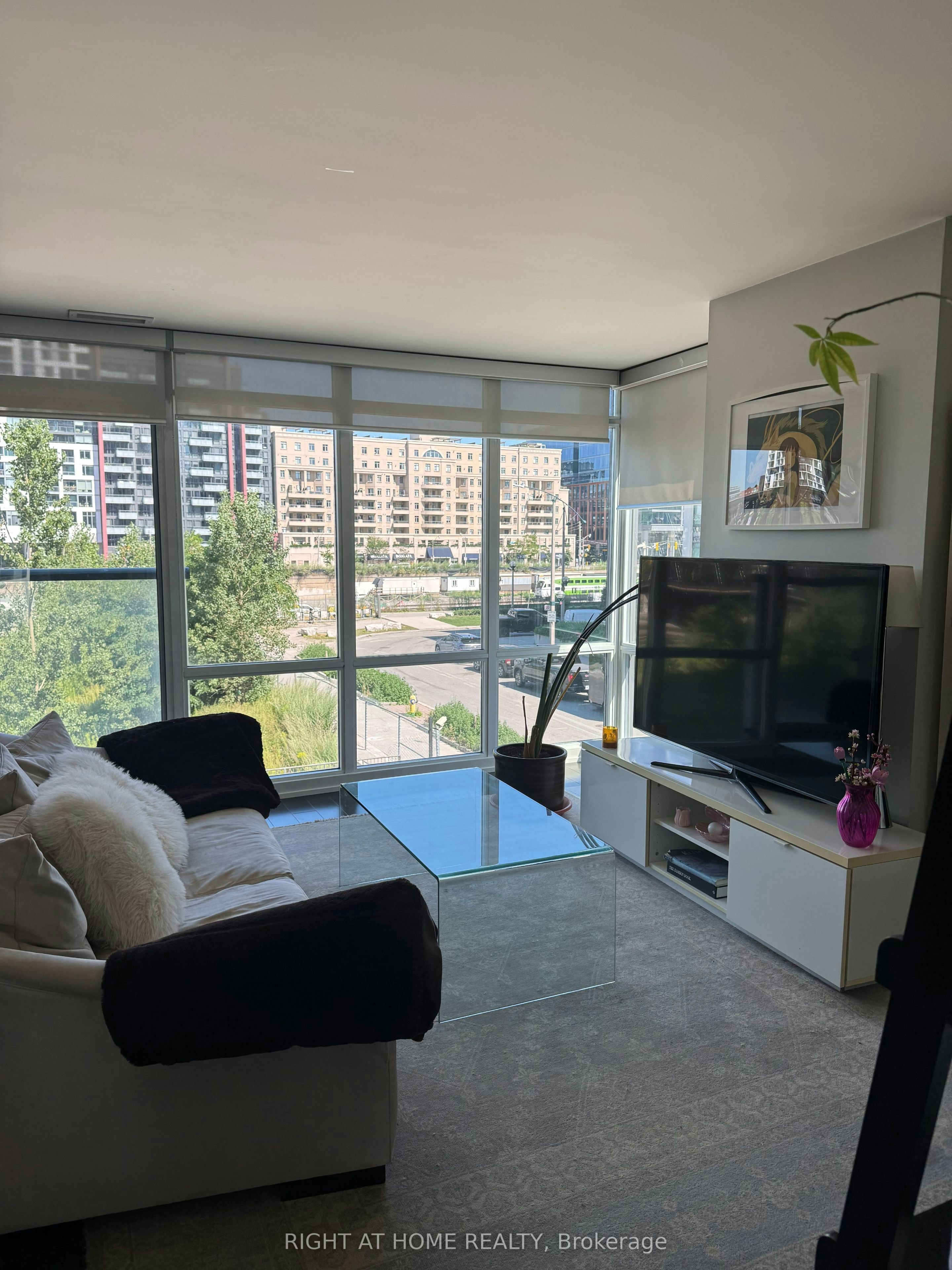 204-170 Fort York Boulevard, Toronto, ON, M5V 0E6 - 3