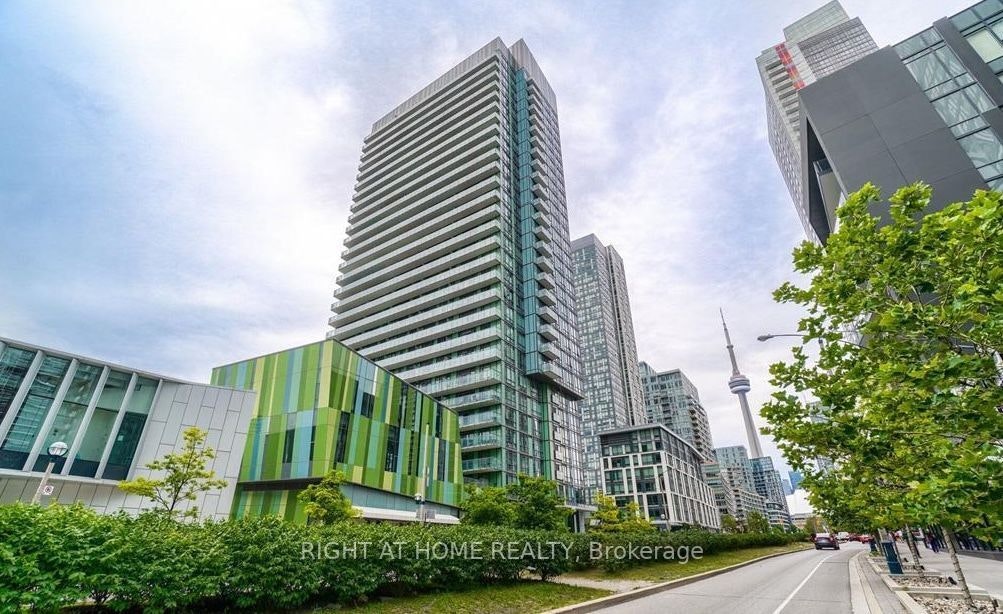 204-170 Fort York Boulevard, Toronto, ON, M5V 0E6