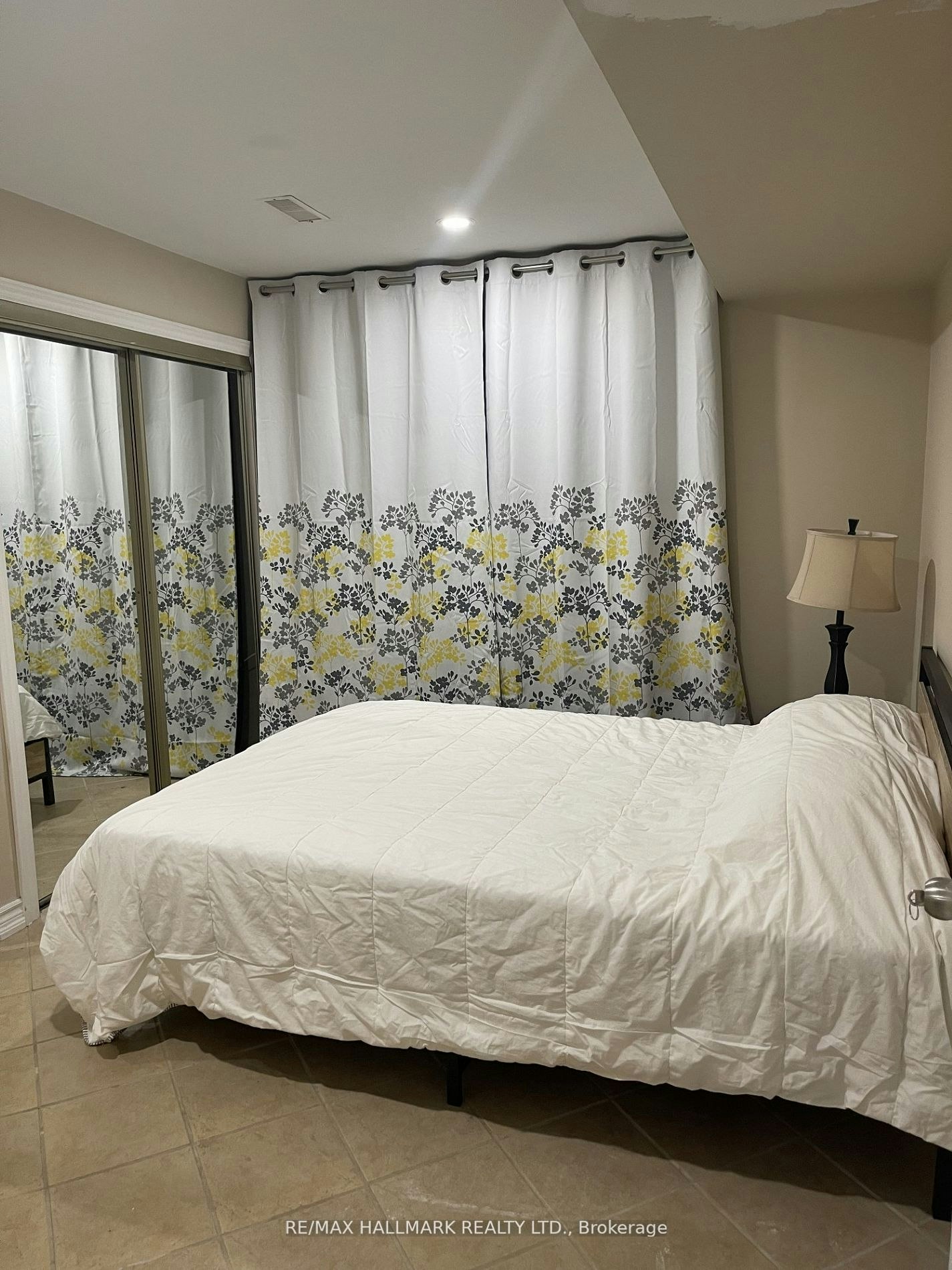 7 Nevada Avenue, Toronto, ON, M2M 3N9 - 9