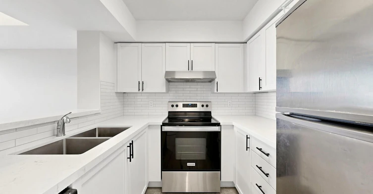 1808-35 Finch Avenue E, Toronto, ON, M2N 6Z8 - 12