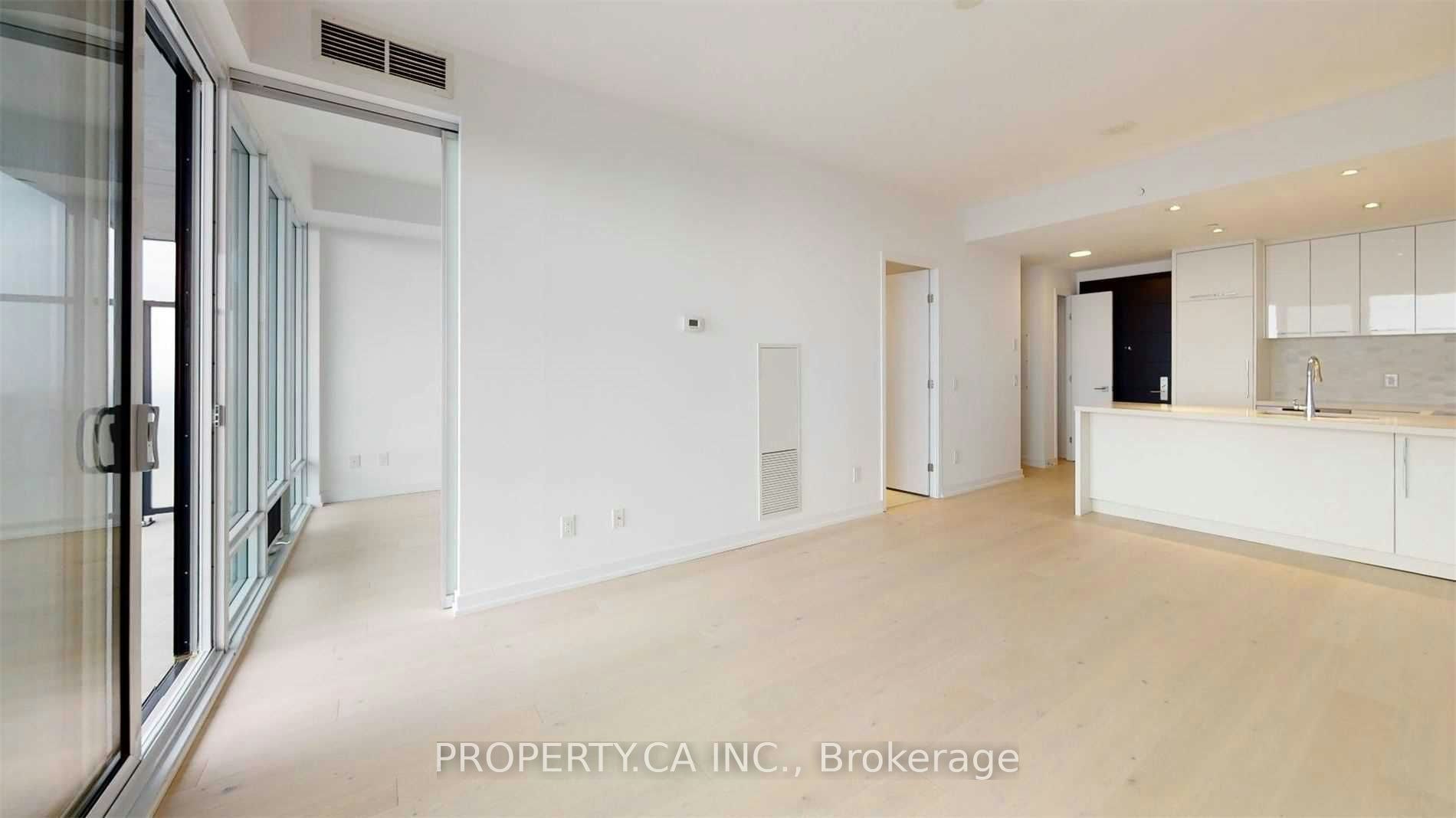 5012-488 University Avenue, Toronto, ON, M5G 0C1 - 4