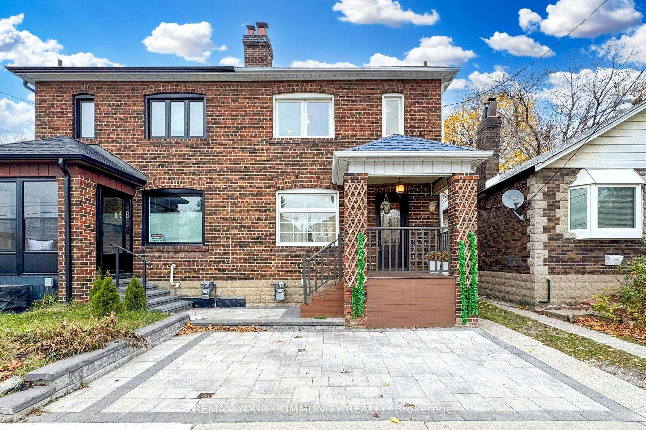 196 Lawrence Avenue W, Toronto, ON, M5M 1A8