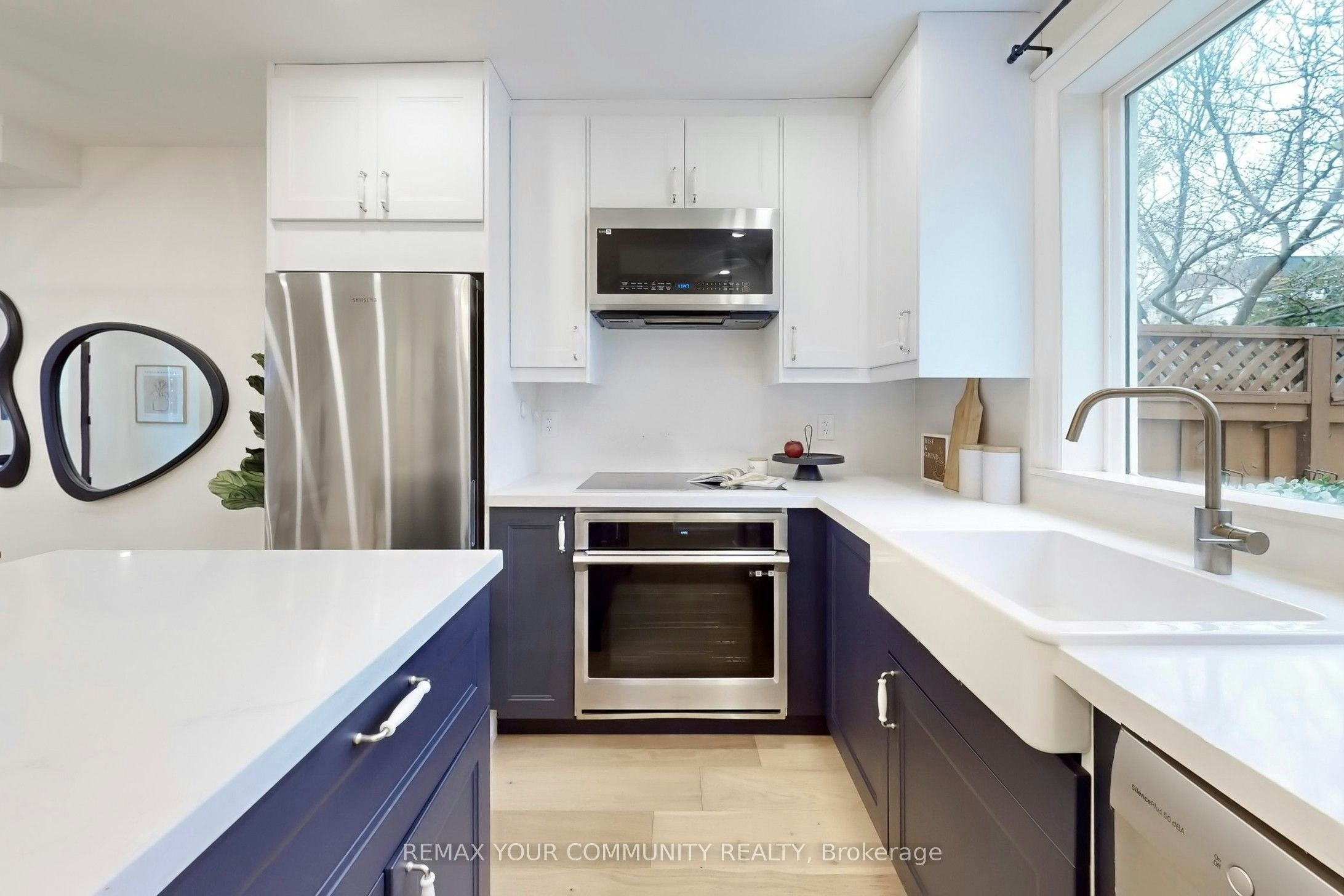 196 Lawrence Avenue W, Toronto, ON, M5M 1A8 - 9