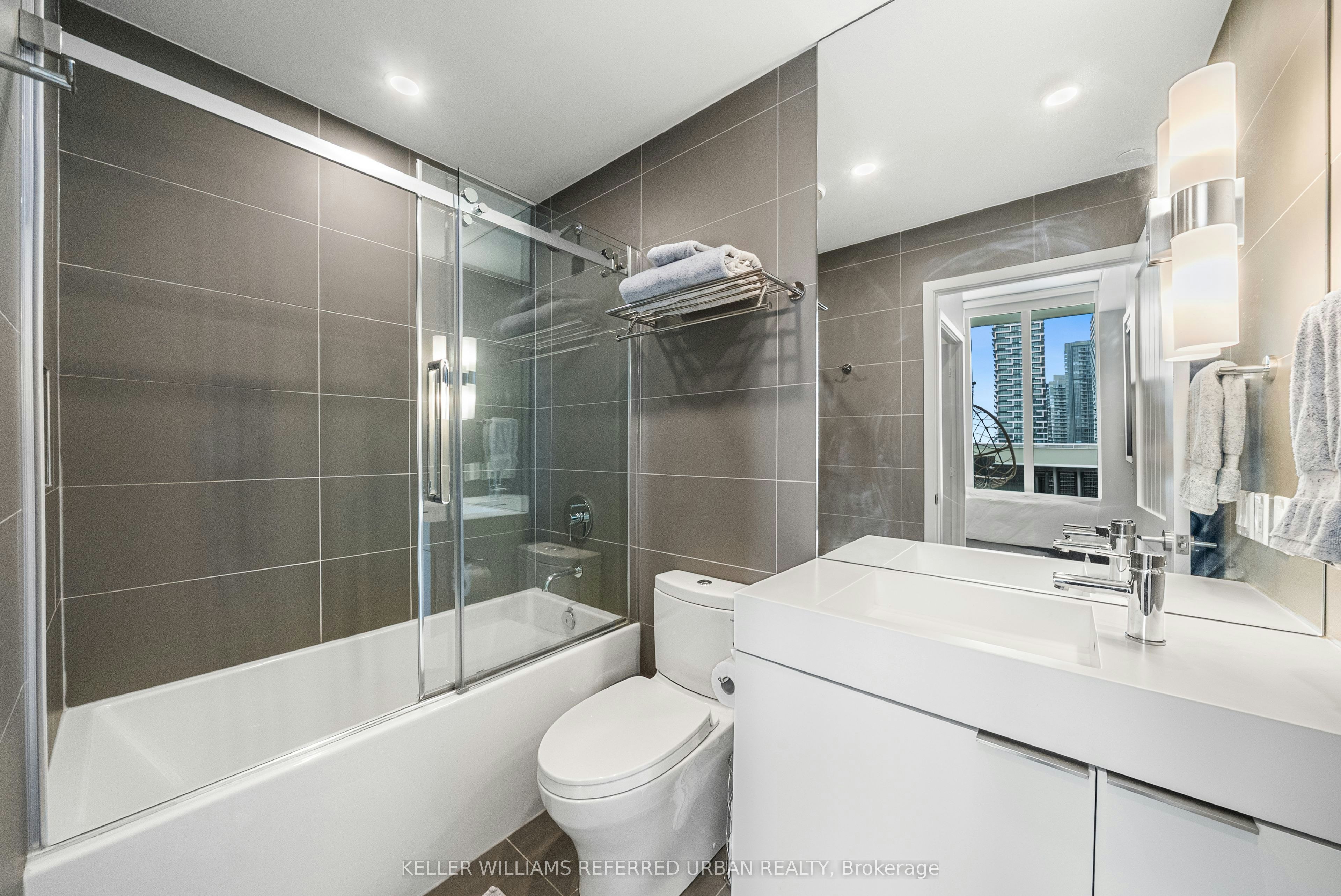 1203-33 Helendale Street, Toronto, ON, M4R 1C5 - 32