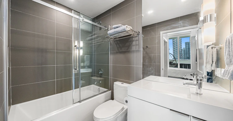 1203-33 Helendale Street, Toronto, ON, M4R 1C5 - 32