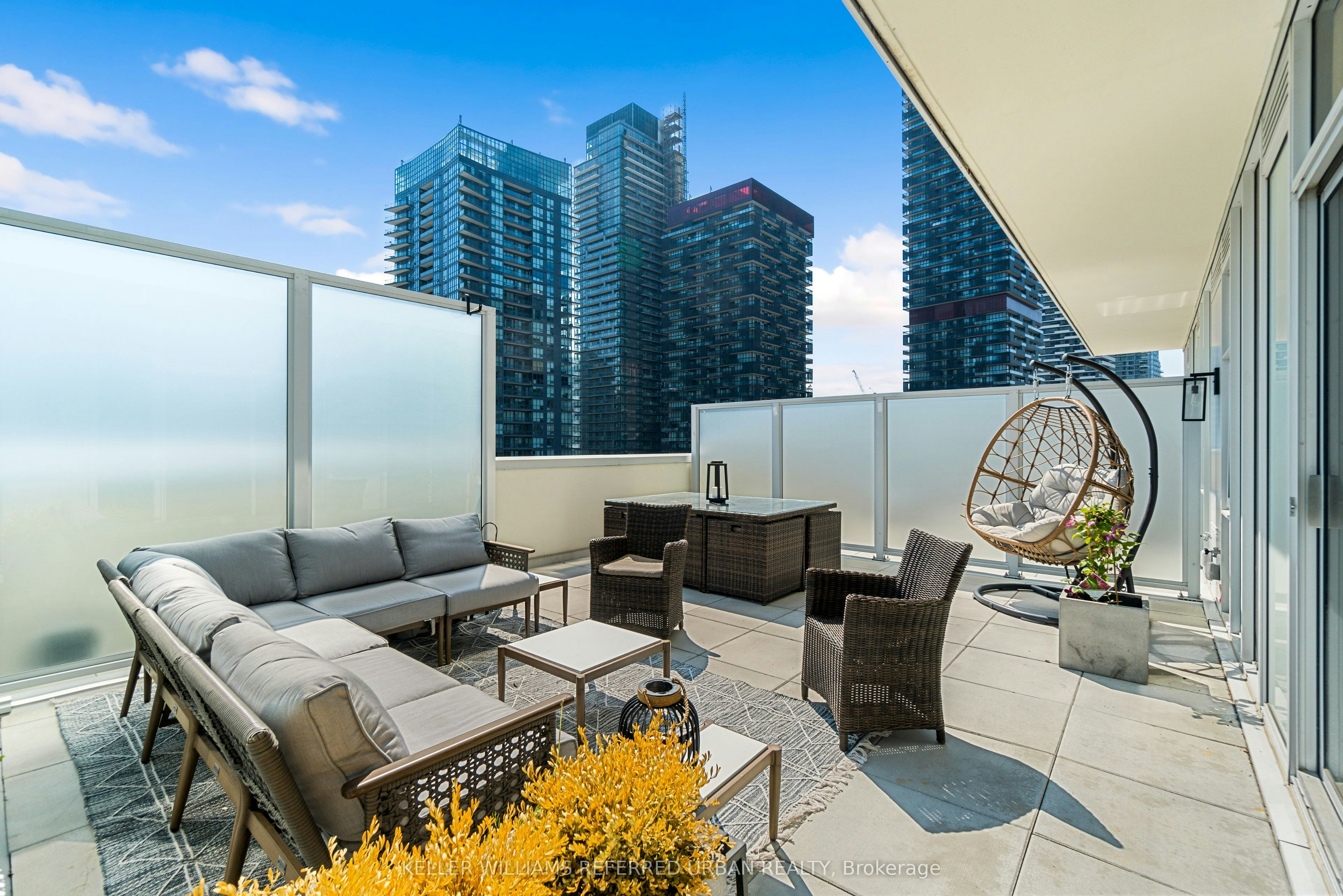 1203-33 Helendale Street, Toronto, ON, M4R 1C5 - 7