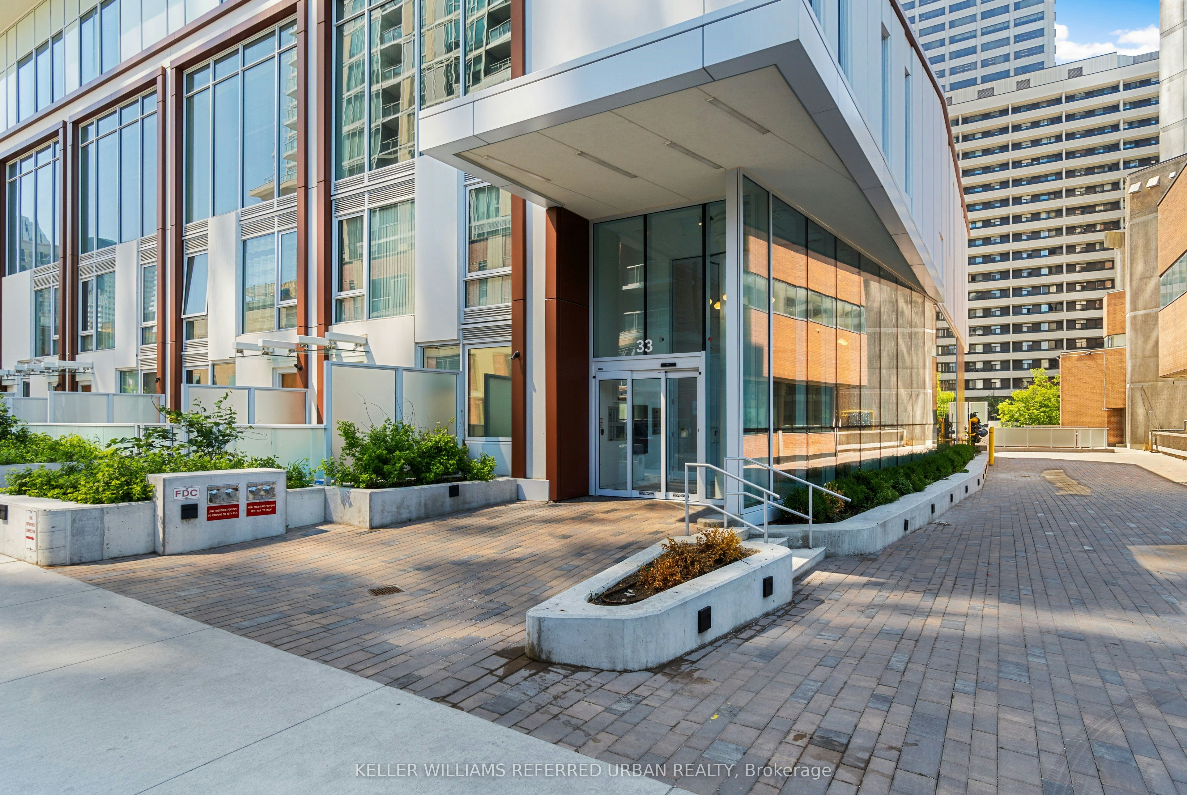 1203-33 Helendale Street, Toronto, ON, M4R 1C5 - 3