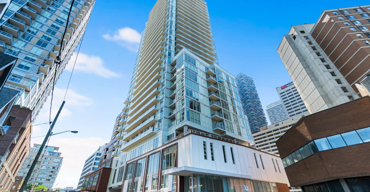 1203-33 Helendale Street, Toronto, ON, M4R 1C5