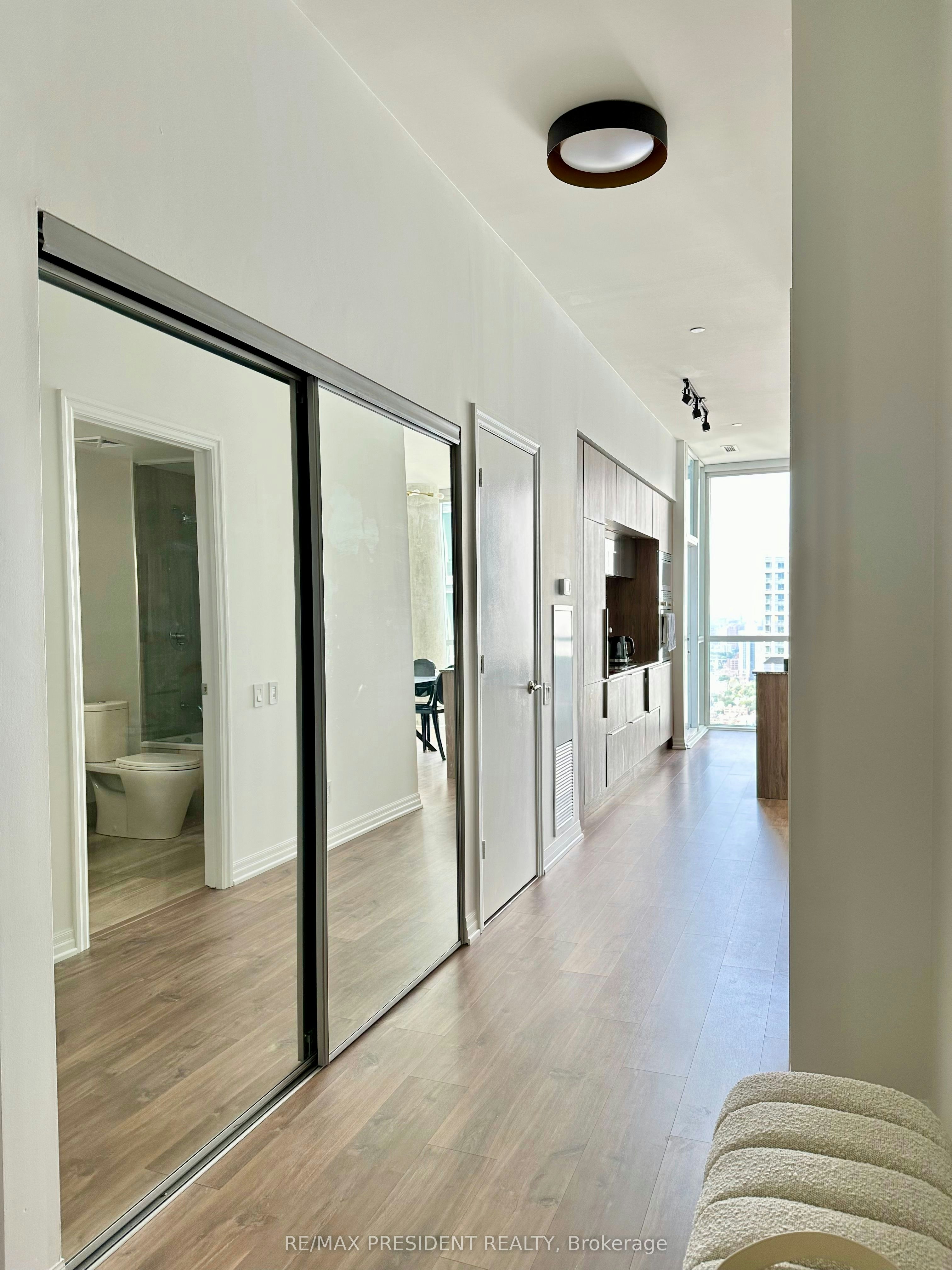 PH 1-88 Blue Jays Way, Toronto, ON, M5V 0L7 - 4