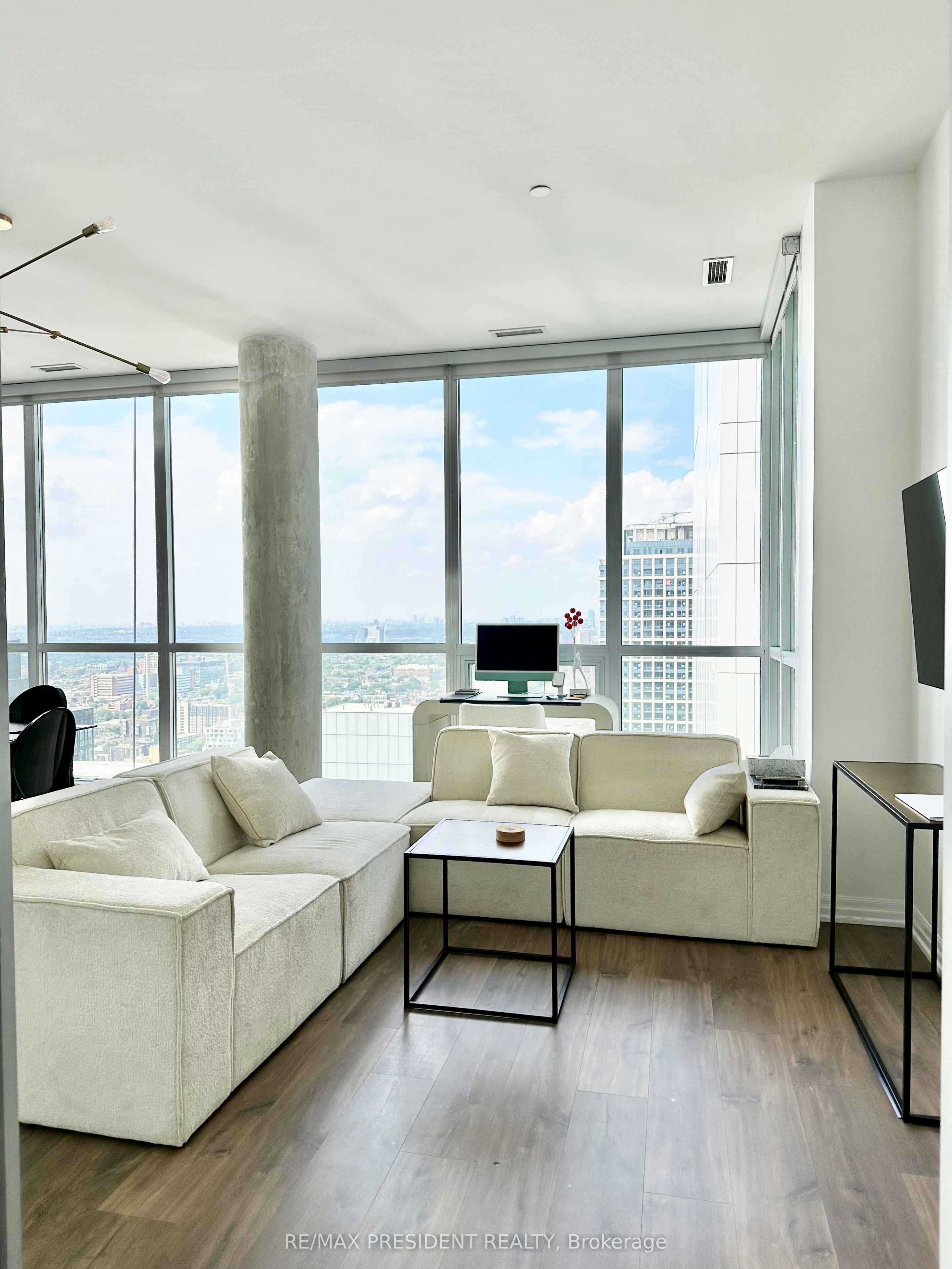 PH 1-88 Blue Jays Way, Toronto, ON, M5V 0L7 - 11