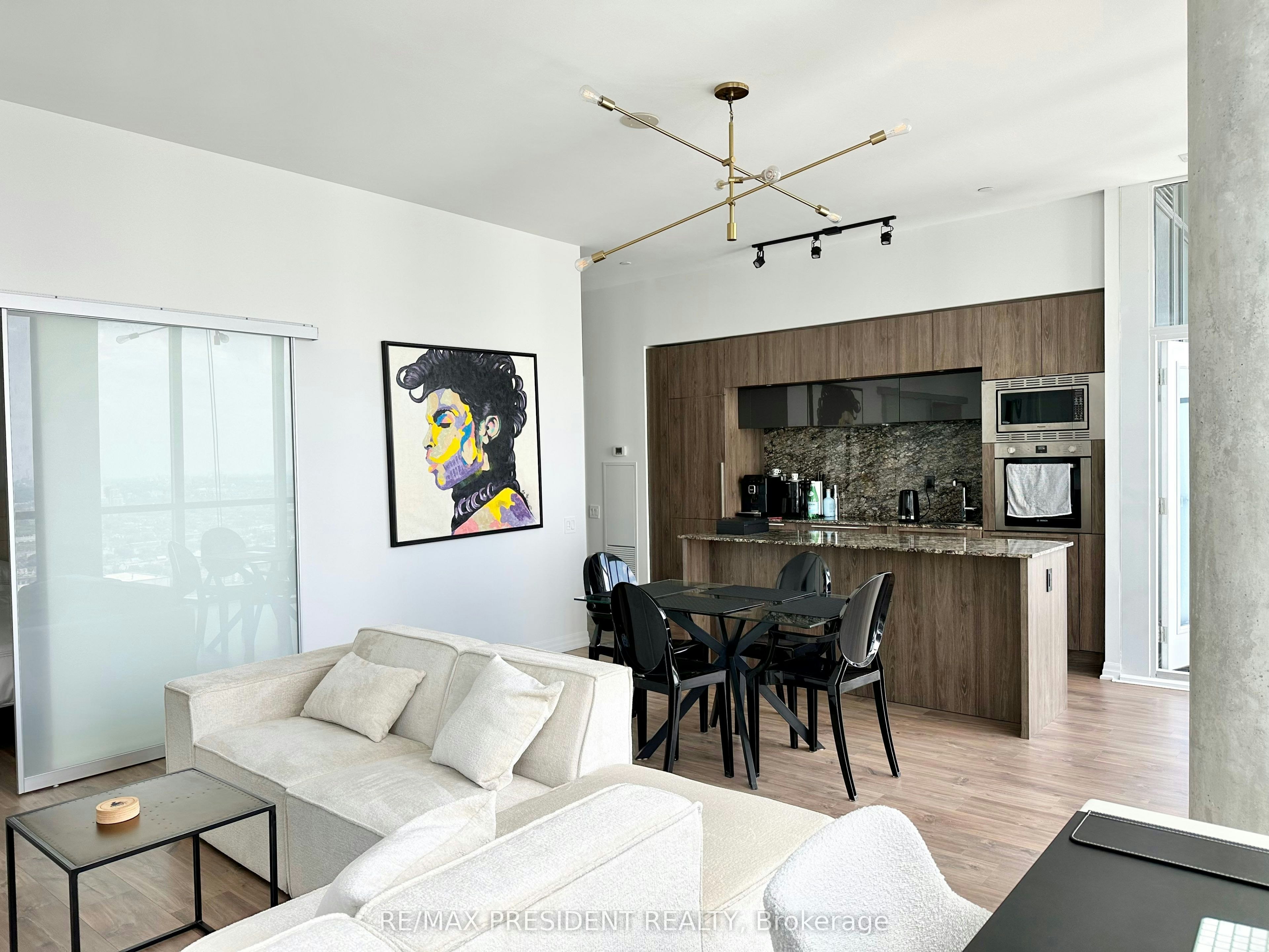 PH 1-88 Blue Jays Way, Toronto, ON, M5V 0L7 - 10