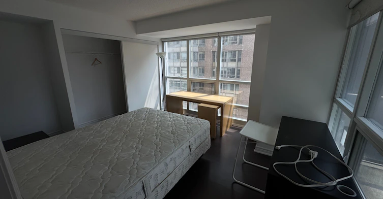 909-761 Bay Street, Toronto, ON, M5G 2R2 - 4