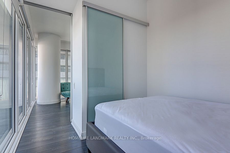 2209-42 Charles Street E, Toronto, ON, M4Y 1N3 - 21
