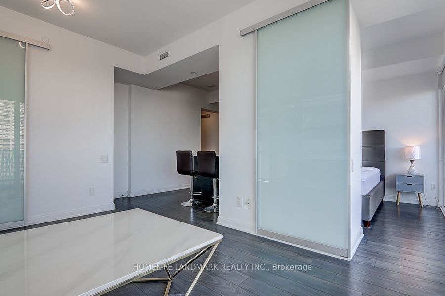 2209-42 Charles Street E, Toronto, ON, M4Y 1N3 - 23