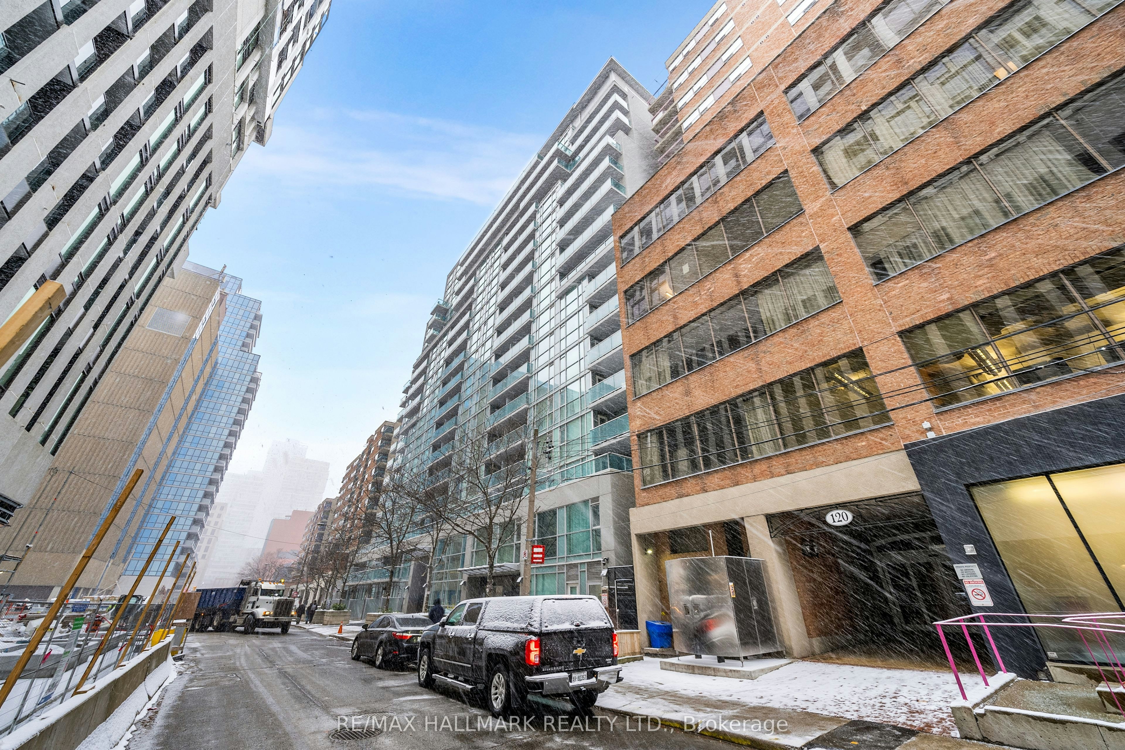 715-96 St Patrick Street, Toronto, ON, M5T 1V2 - 28