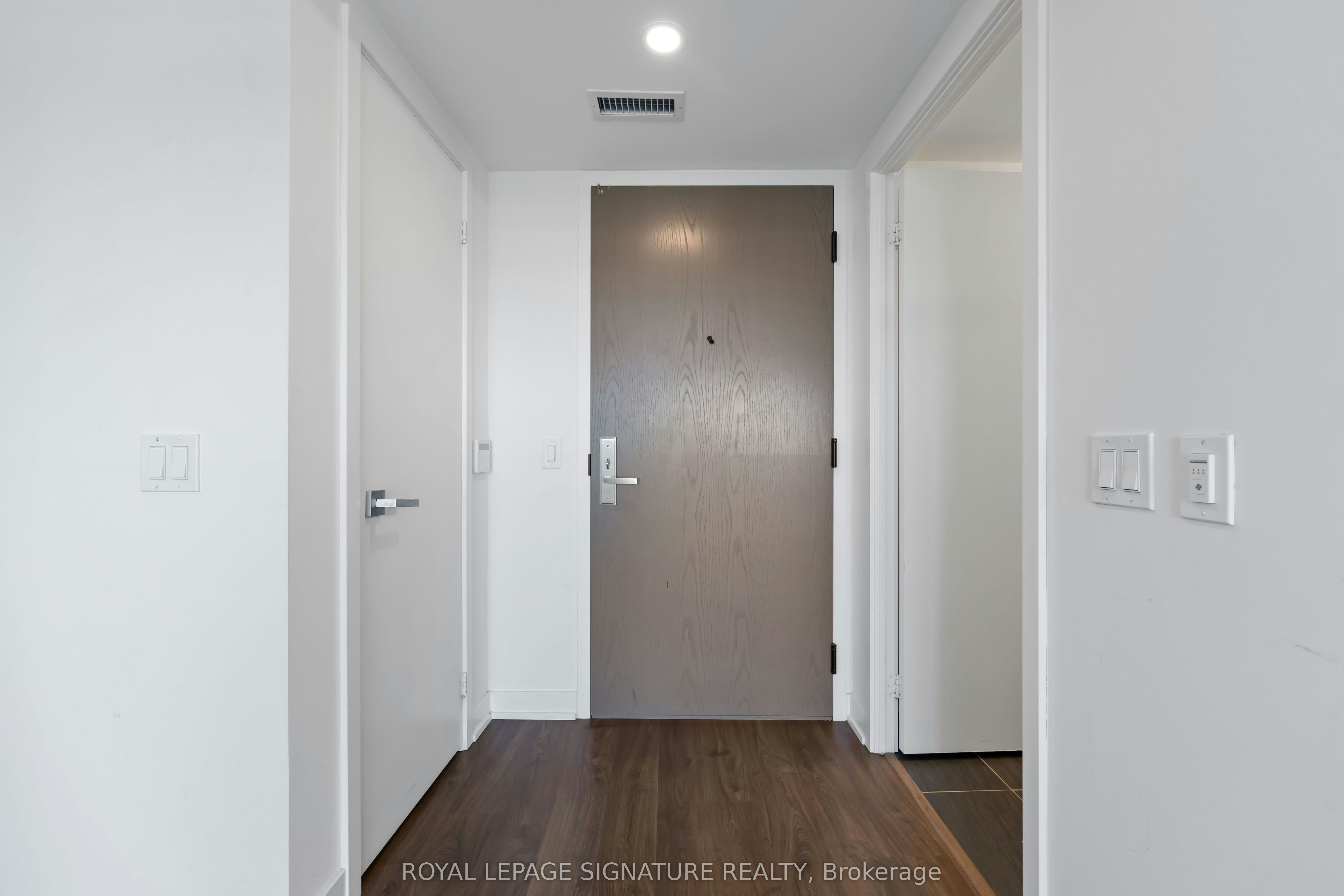 216-30 Tretti Way, Toronto, ON, M3H 0E3 - 5
