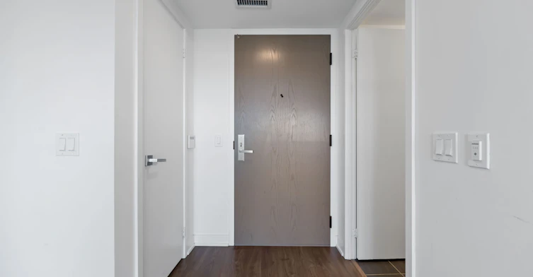 216-30 Tretti Way, Toronto, ON, M3H 0E3 - 5