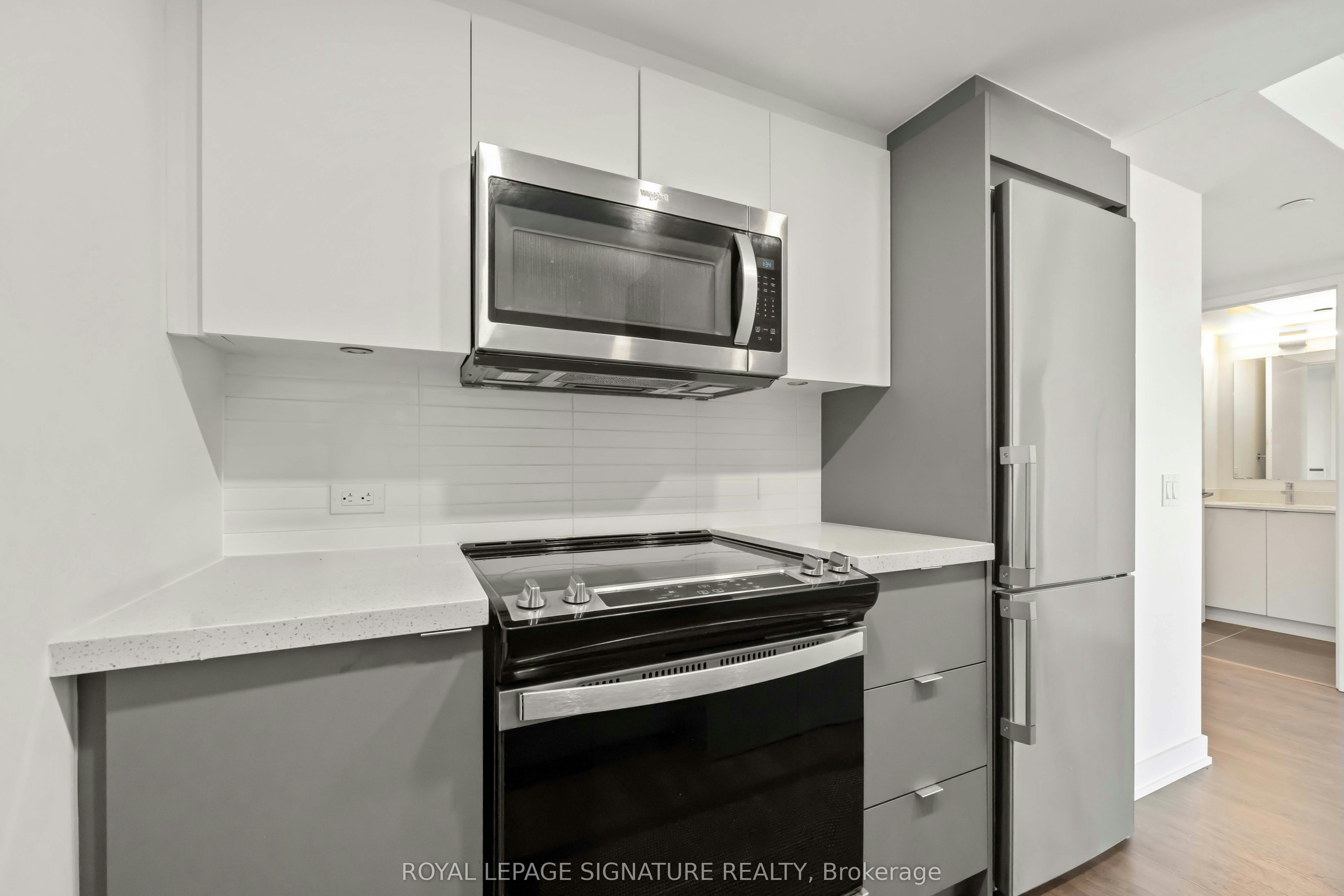 216-30 Tretti Way, Toronto, ON, M3H 0E3 - 17