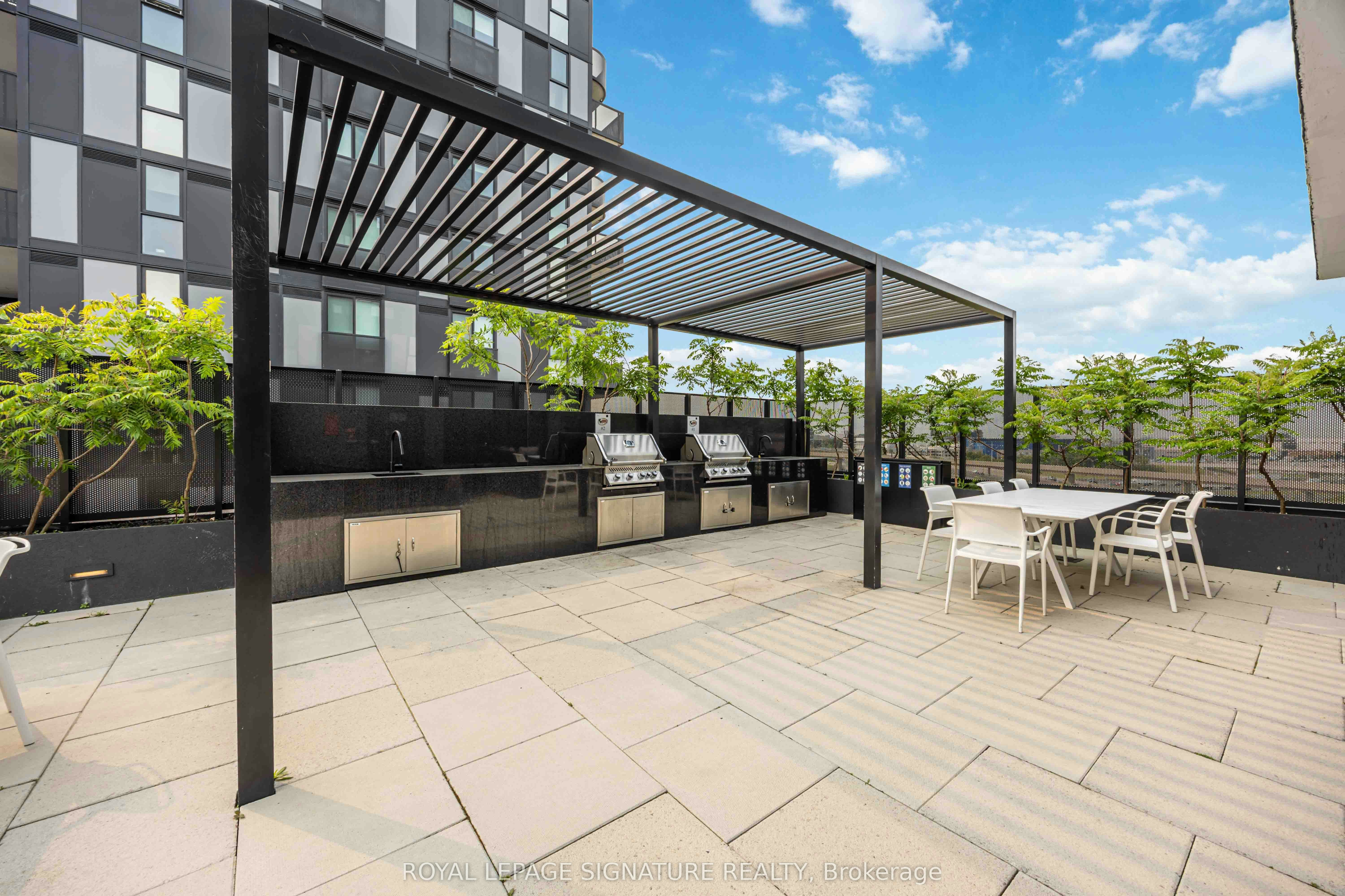 216-30 Tretti Way, Toronto, ON, M3H 0E3 - 37
