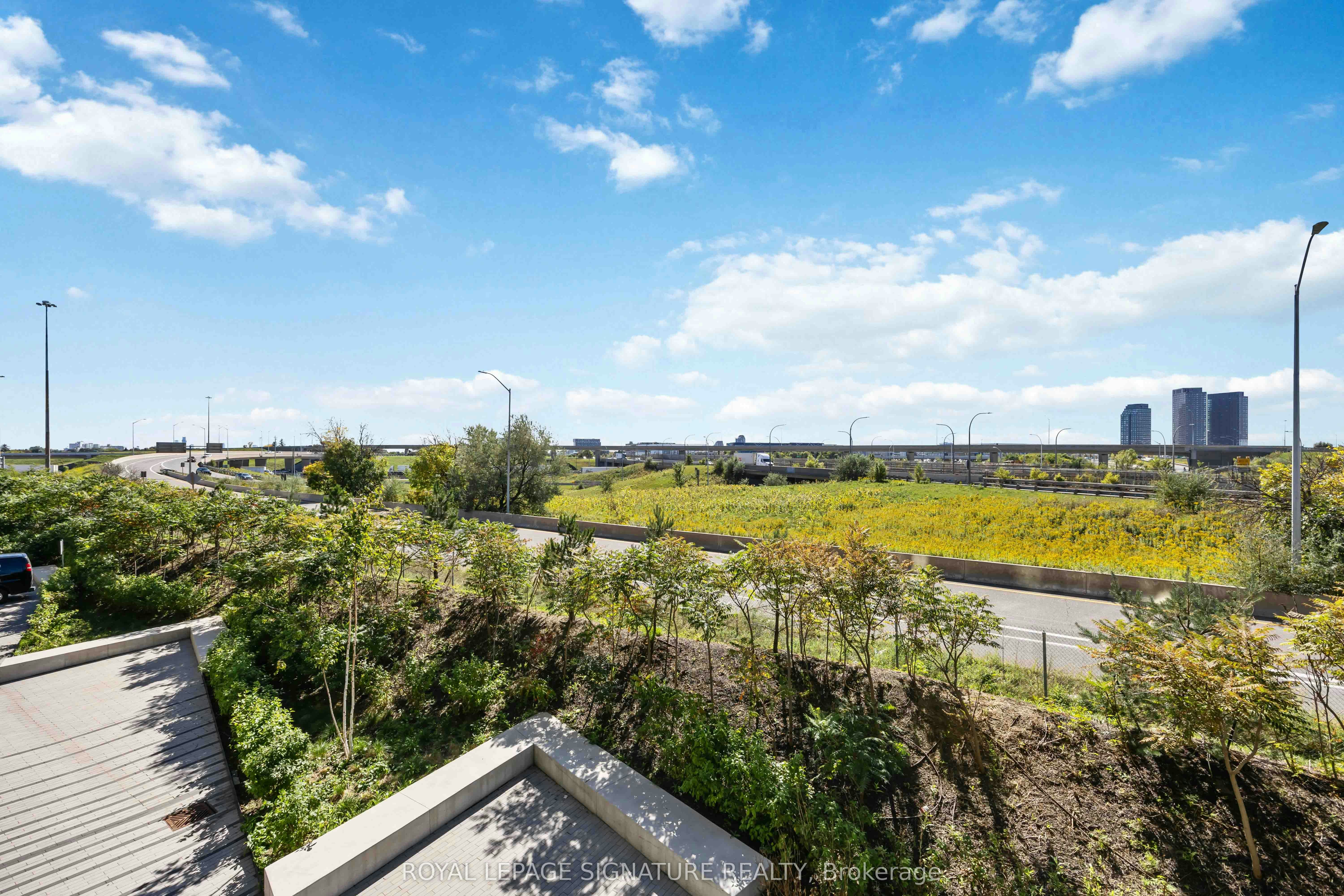 216-30 Tretti Way, Toronto, ON, M3H 0E3 - 32