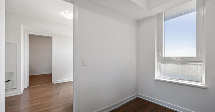 216-30 Tretti Way, Toronto, ON, M3H 0E3 - 27