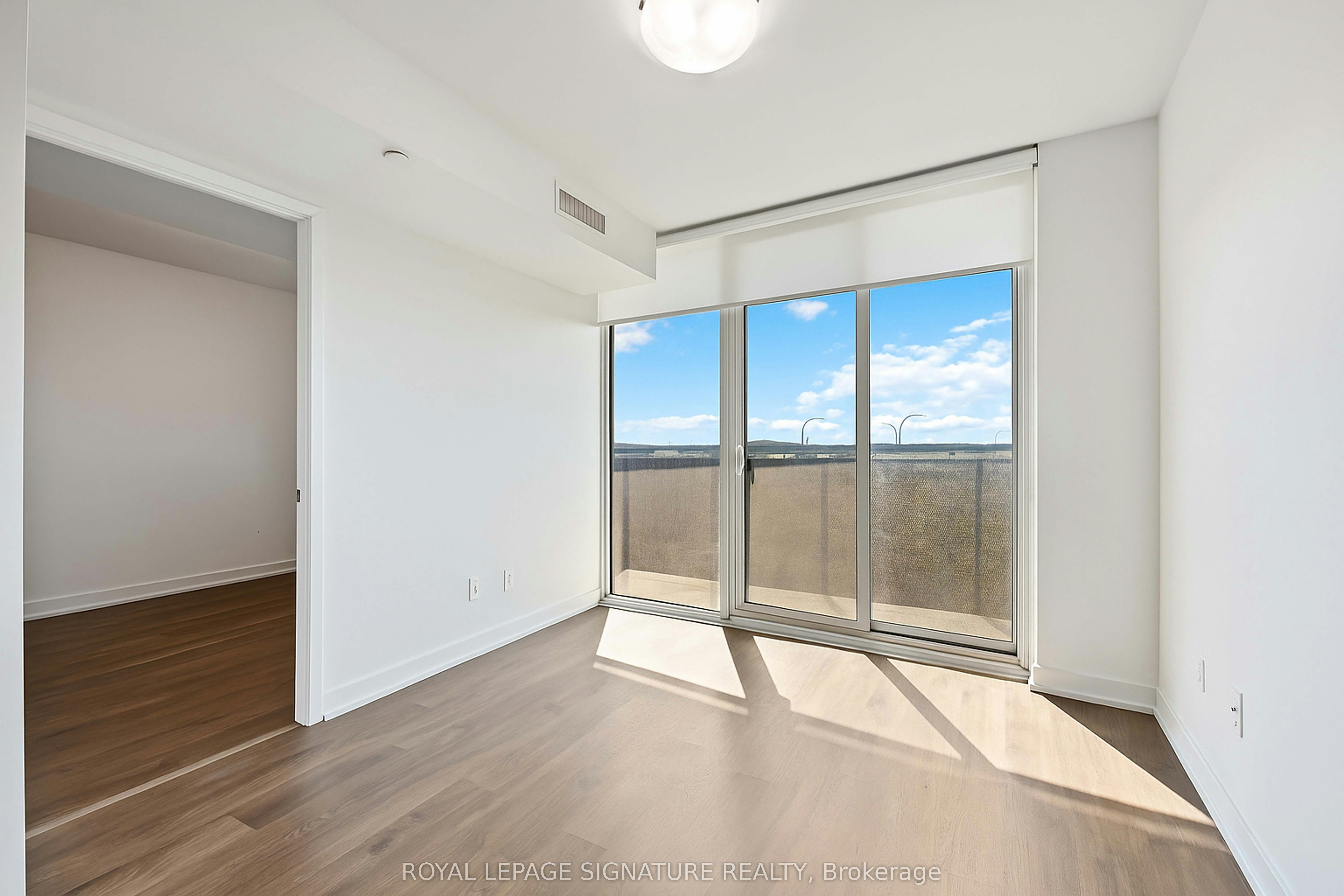 216-30 Tretti Way, Toronto, ON, M3H 0E3 - 11