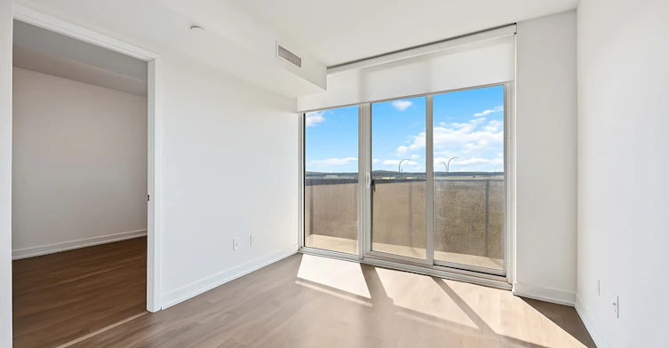 216-30 Tretti Way, Toronto, ON, M3H 0E3 - 11