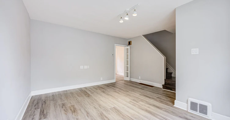 32 Oxton Avenue, Toronto, ON, M5P 1L9 - 5