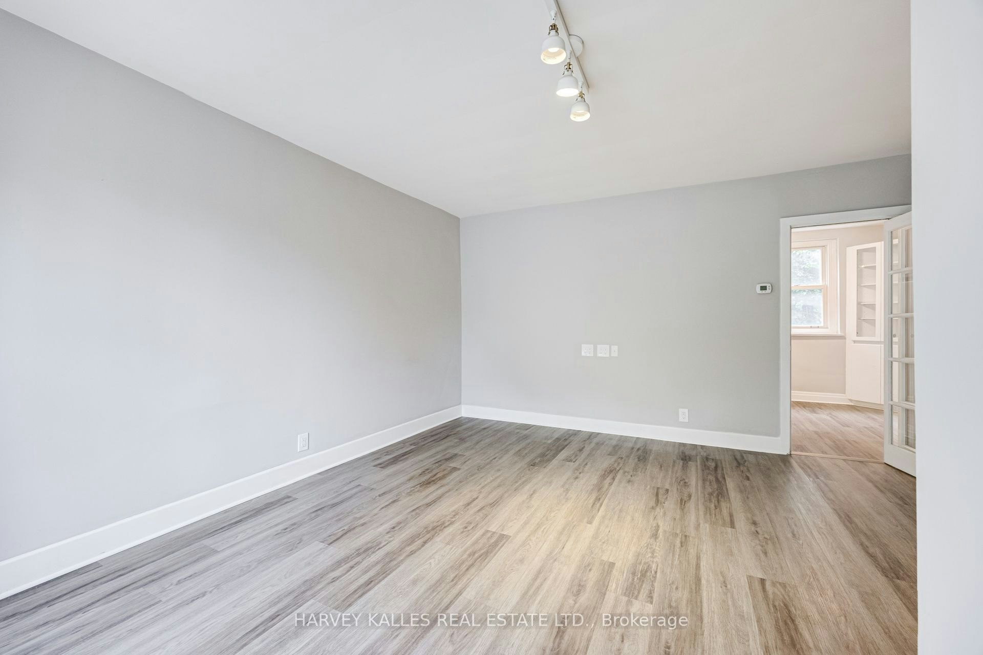32 Oxton Avenue, Toronto, ON, M5P 1L9 - 4