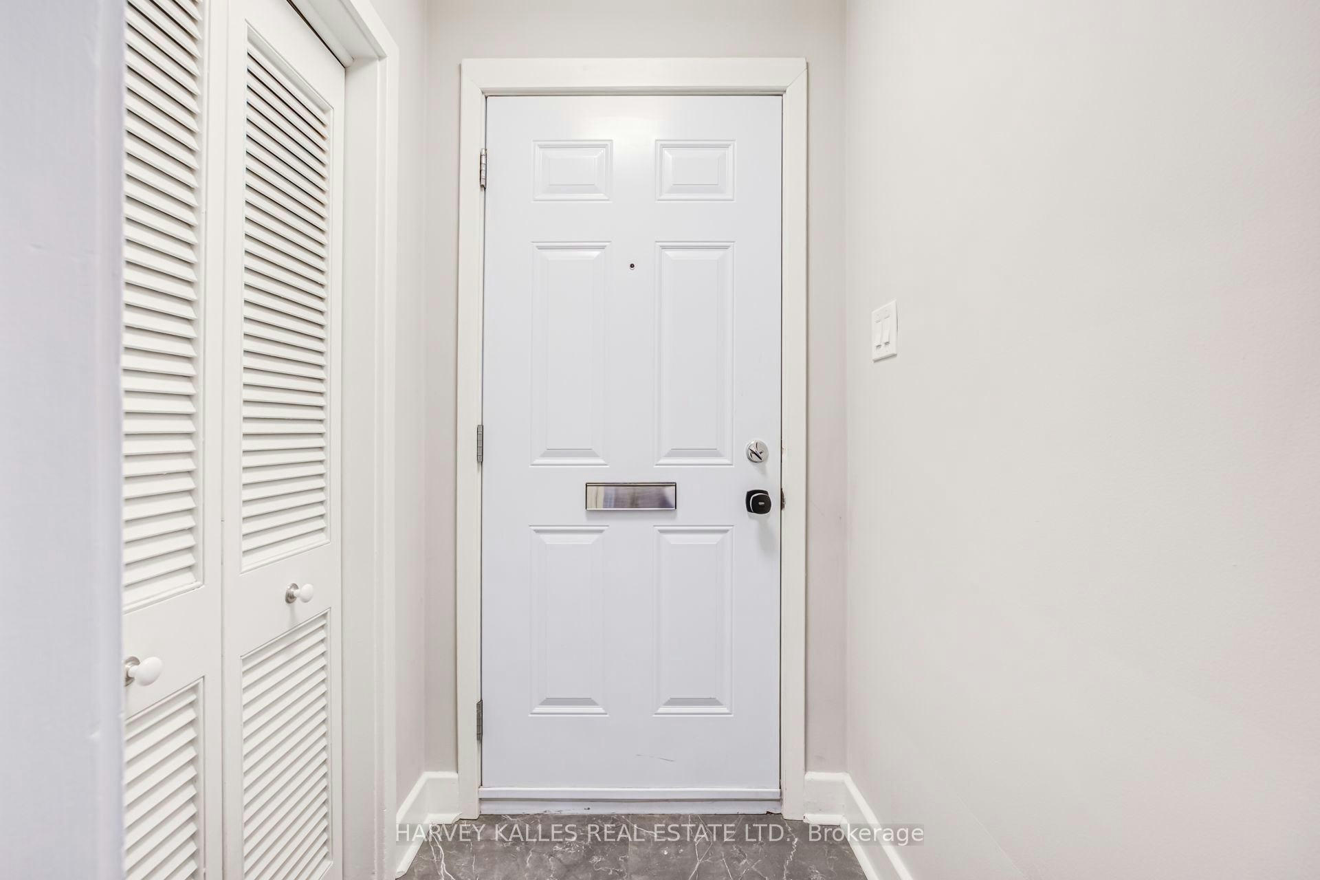 32 Oxton Avenue, Toronto, ON, M5P 1L9 - 3