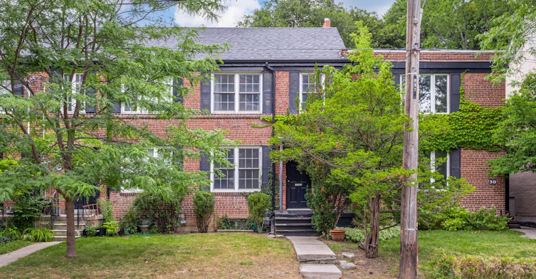 32 Oxton Avenue, Toronto, ON, M5P 1L9