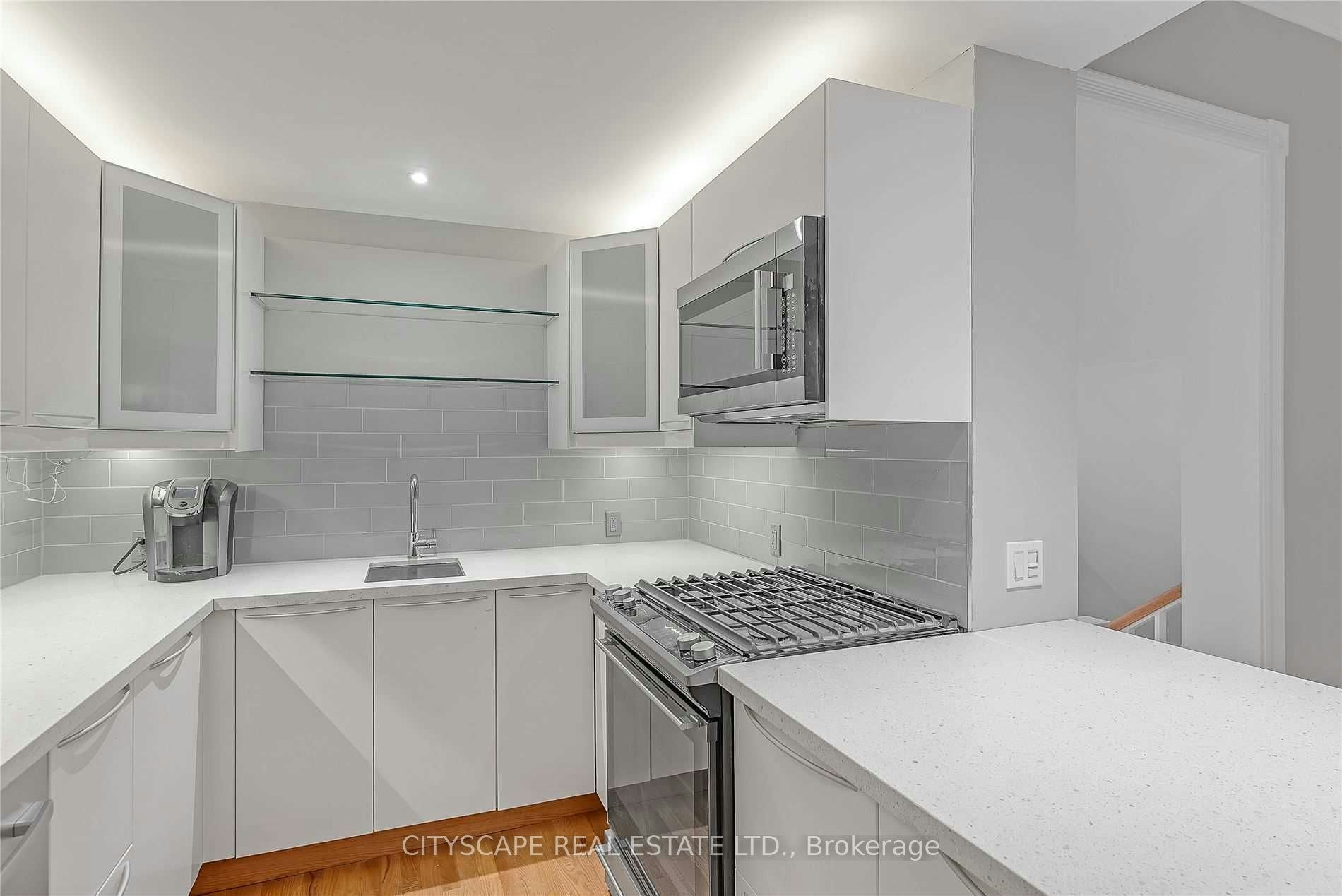 #2 Upper-180 Strachan Avenue, Toronto, ON, M6J 2S9 - 12