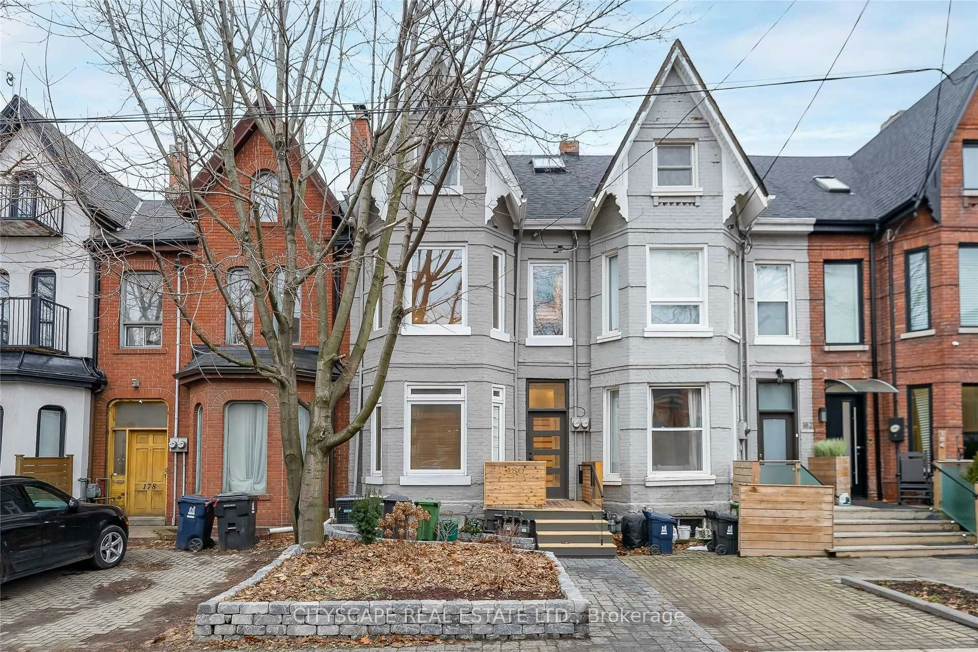 #2 Upper-180 Strachan Avenue, Toronto, ON, M6J 2S9