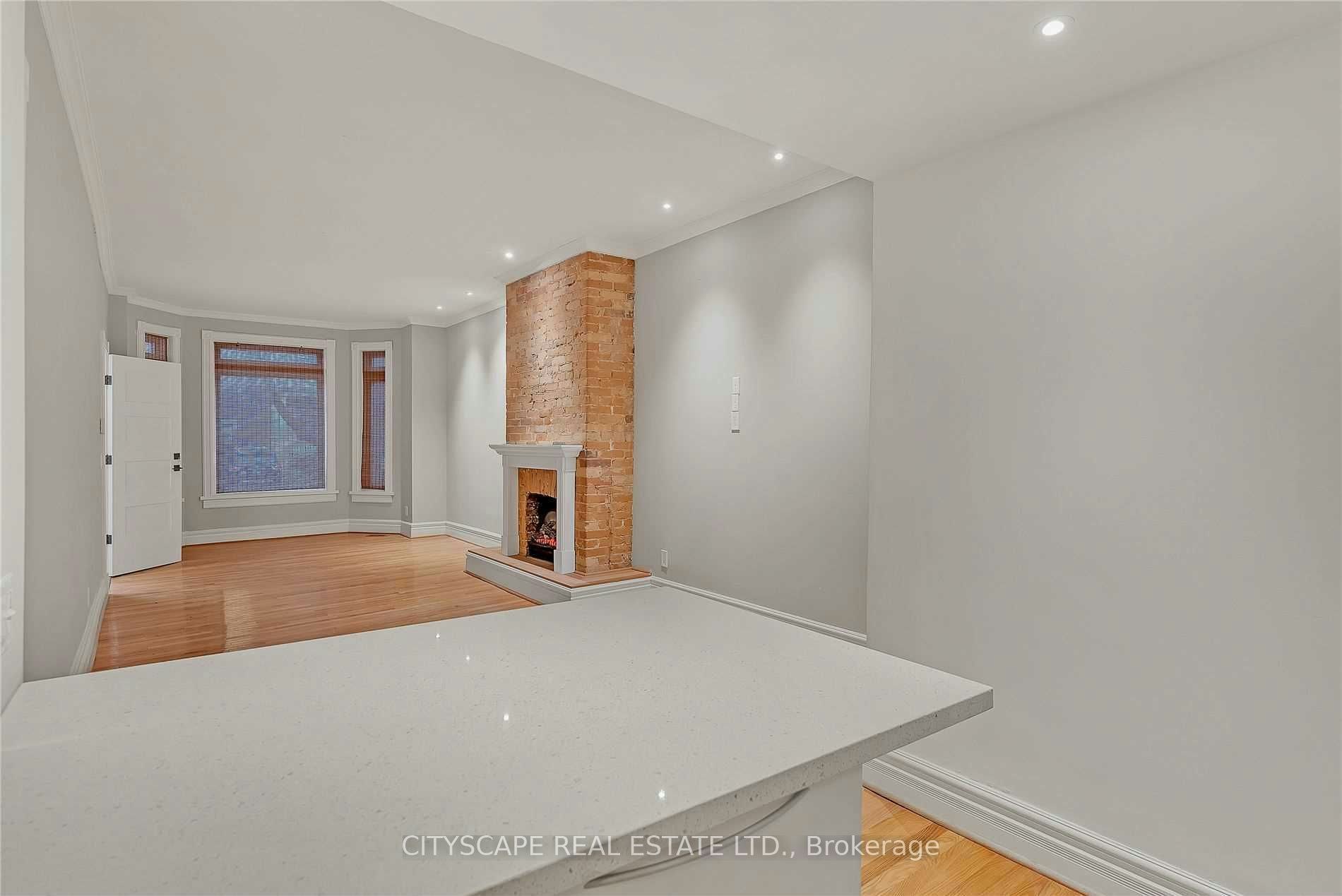 #2 Upper-180 Strachan Avenue, Toronto, ON, M6J 2S9 - 13