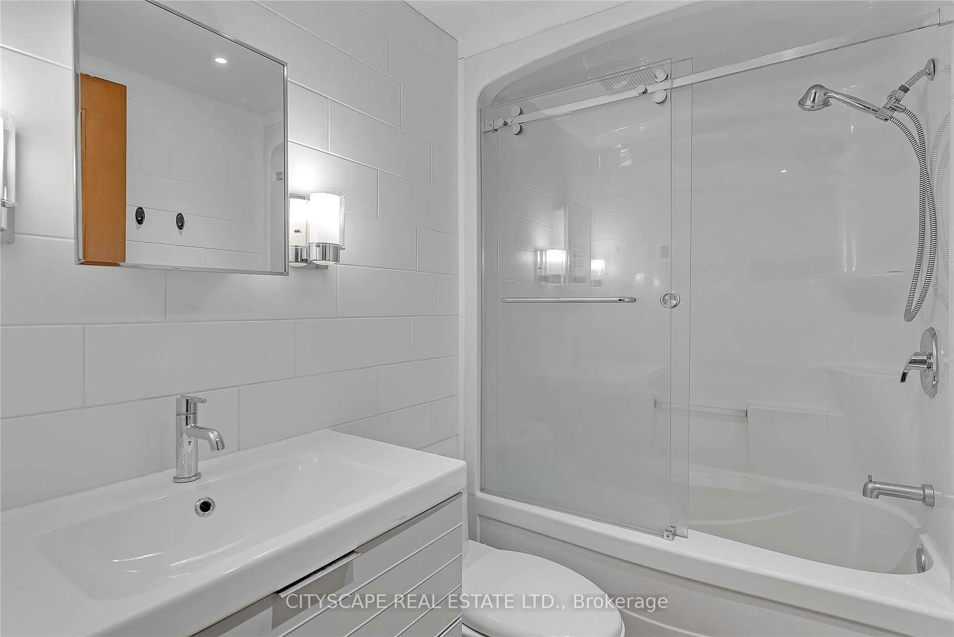 #2 Upper-180 Strachan Avenue, Toronto, ON, M6J 2S9 - 14
