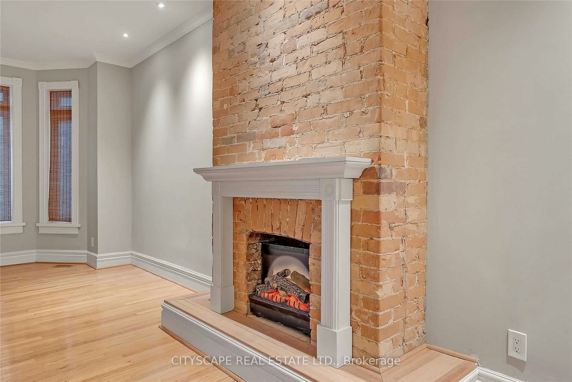 #2 Upper-180 Strachan Avenue, Toronto, ON, M6J 2S9 - 8