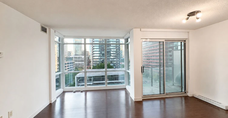 1103-15 Fort York Boulevard, Toronto, ON, M5V 3Y4 - 3