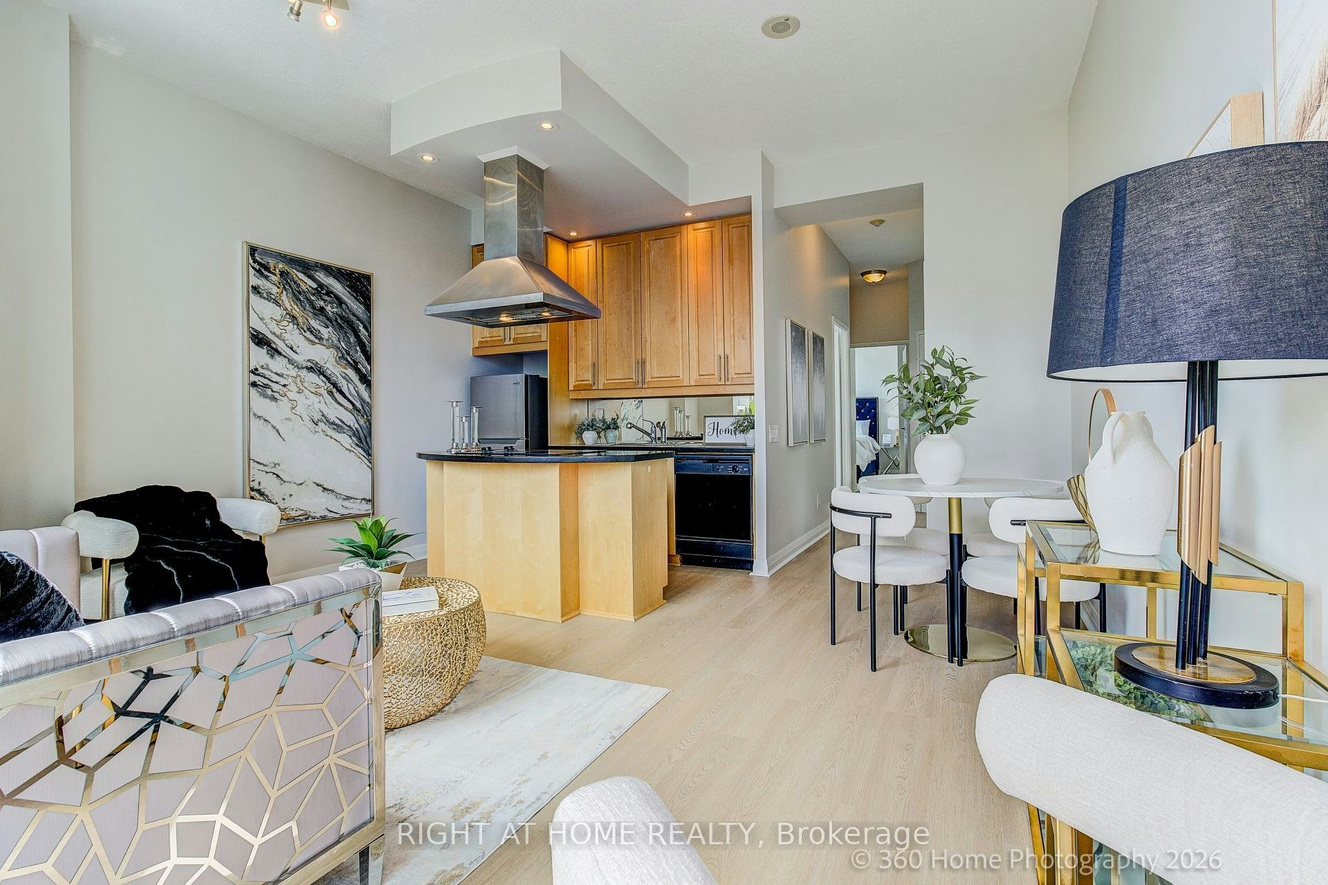 1907-1121 Bay Street, Toronto, ON, M5S 2B3 - 4