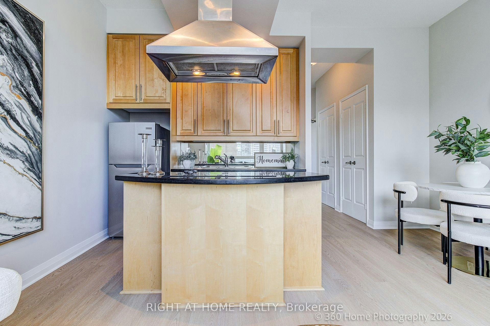 1907-1121 Bay Street, Toronto, ON, M5S 2B3 - 13