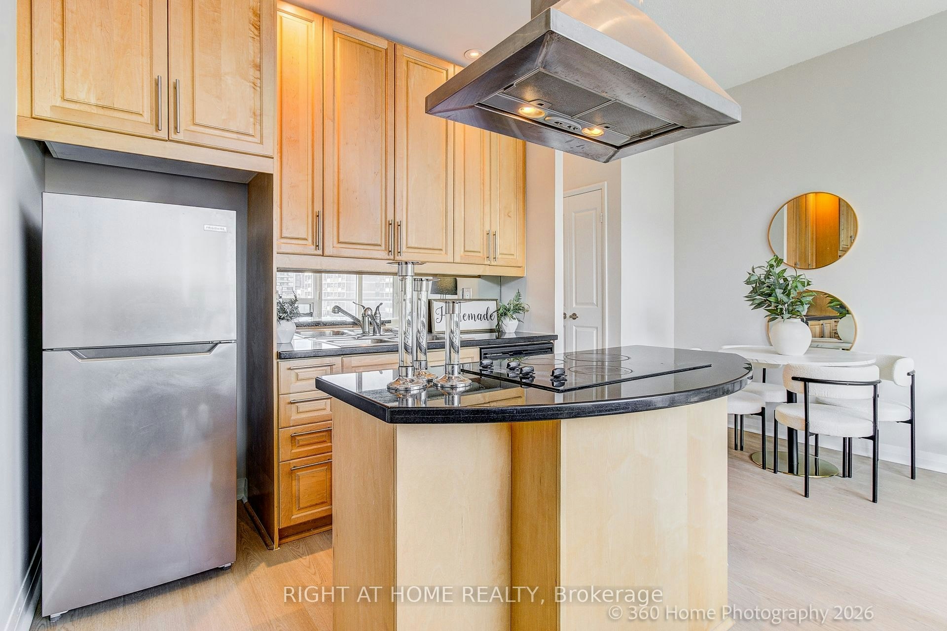 1907-1121 Bay Street, Toronto, ON, M5S 2B3 - 16