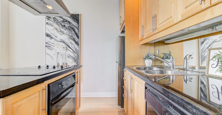 1907-1121 Bay Street, Toronto, ON, M5S 2B3 - 7