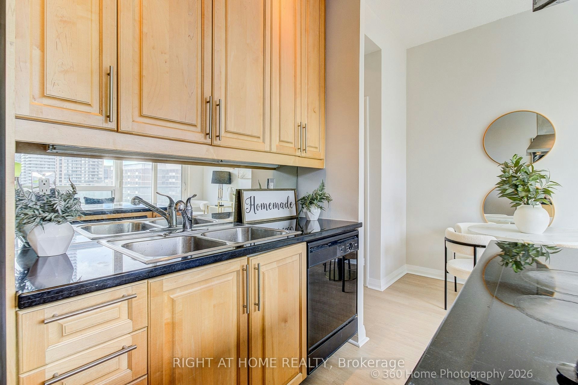 1907-1121 Bay Street, Toronto, ON, M5S 2B3 - 11