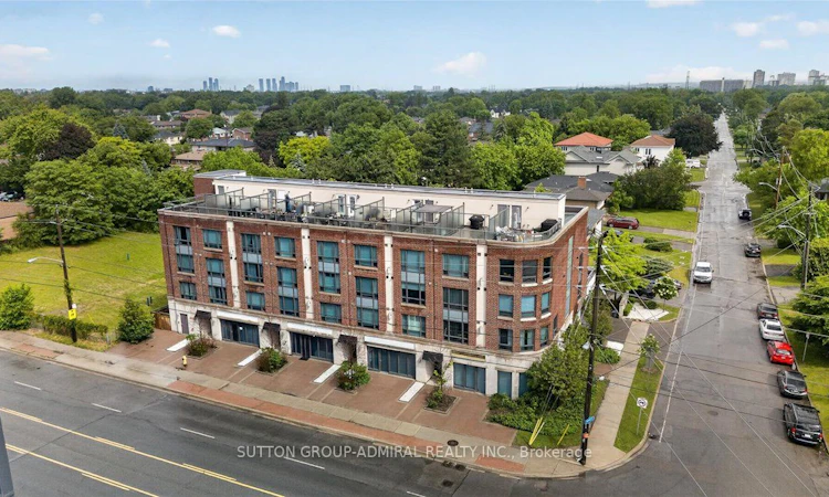 202-2 Maxwell Street
