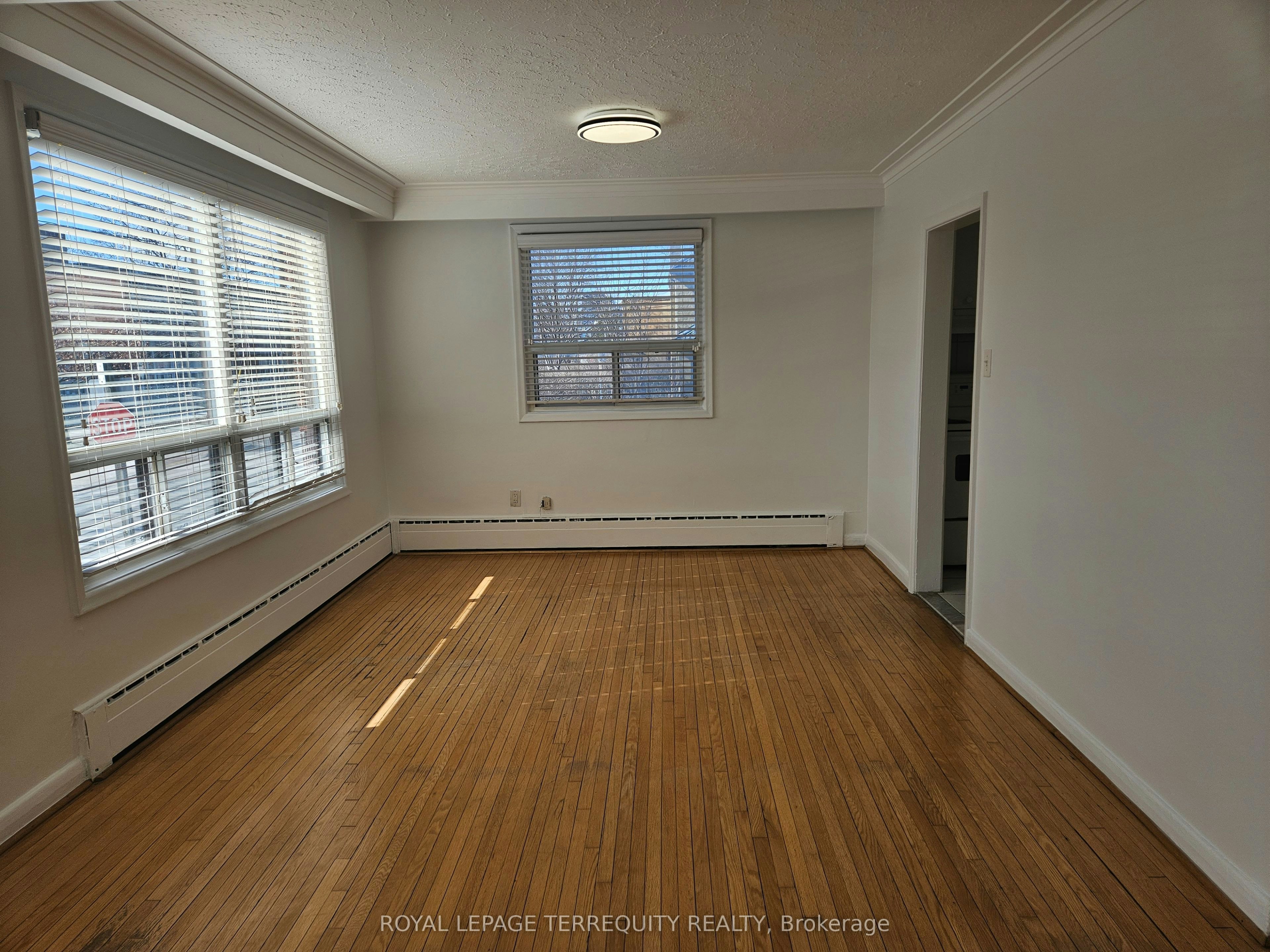 3-401 Winnett Avenue, Toronto, ON, M6C 3M2 - 17