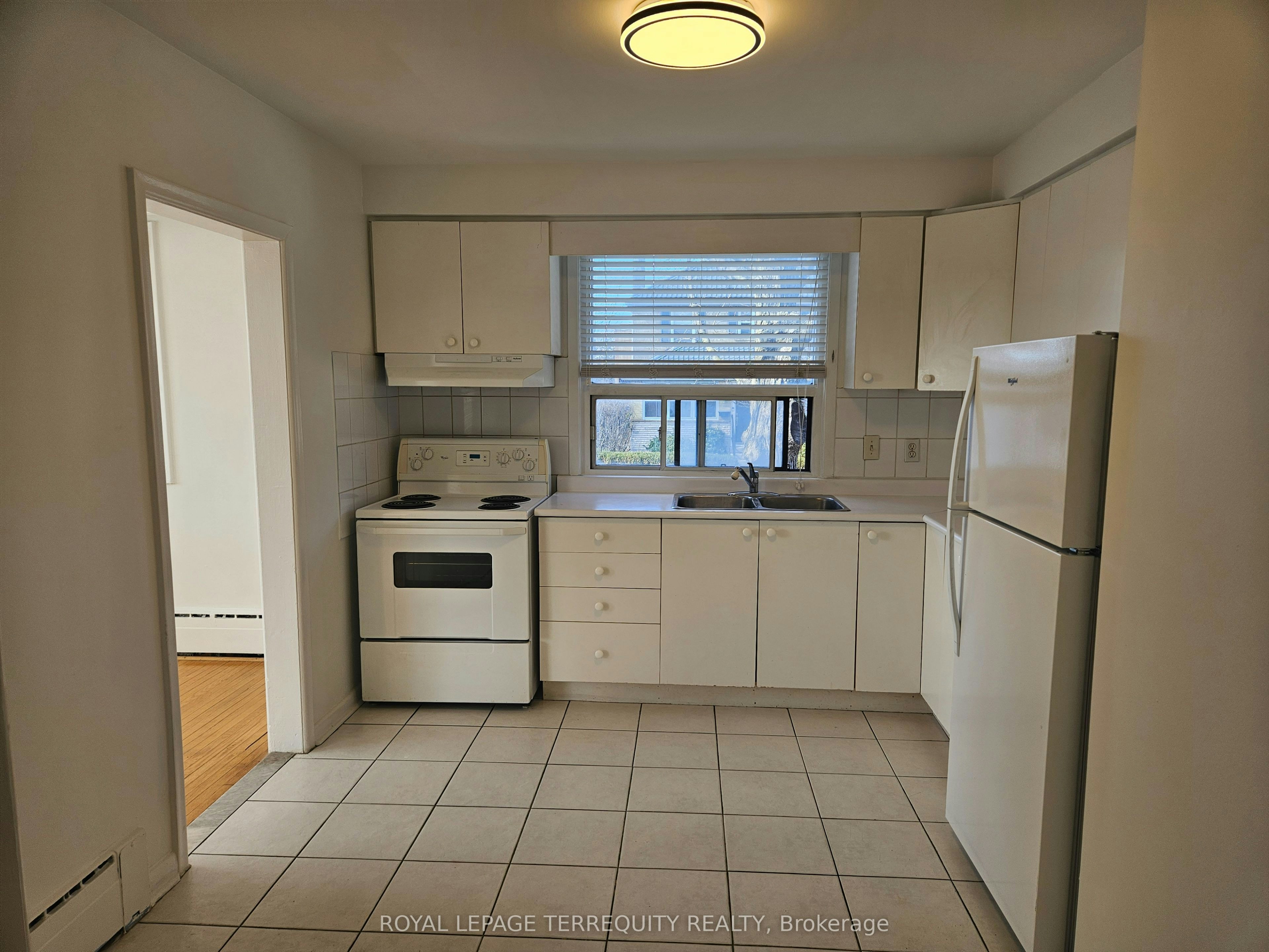 3-401 Winnett Avenue, Toronto, ON, M6C 3M2 - 12