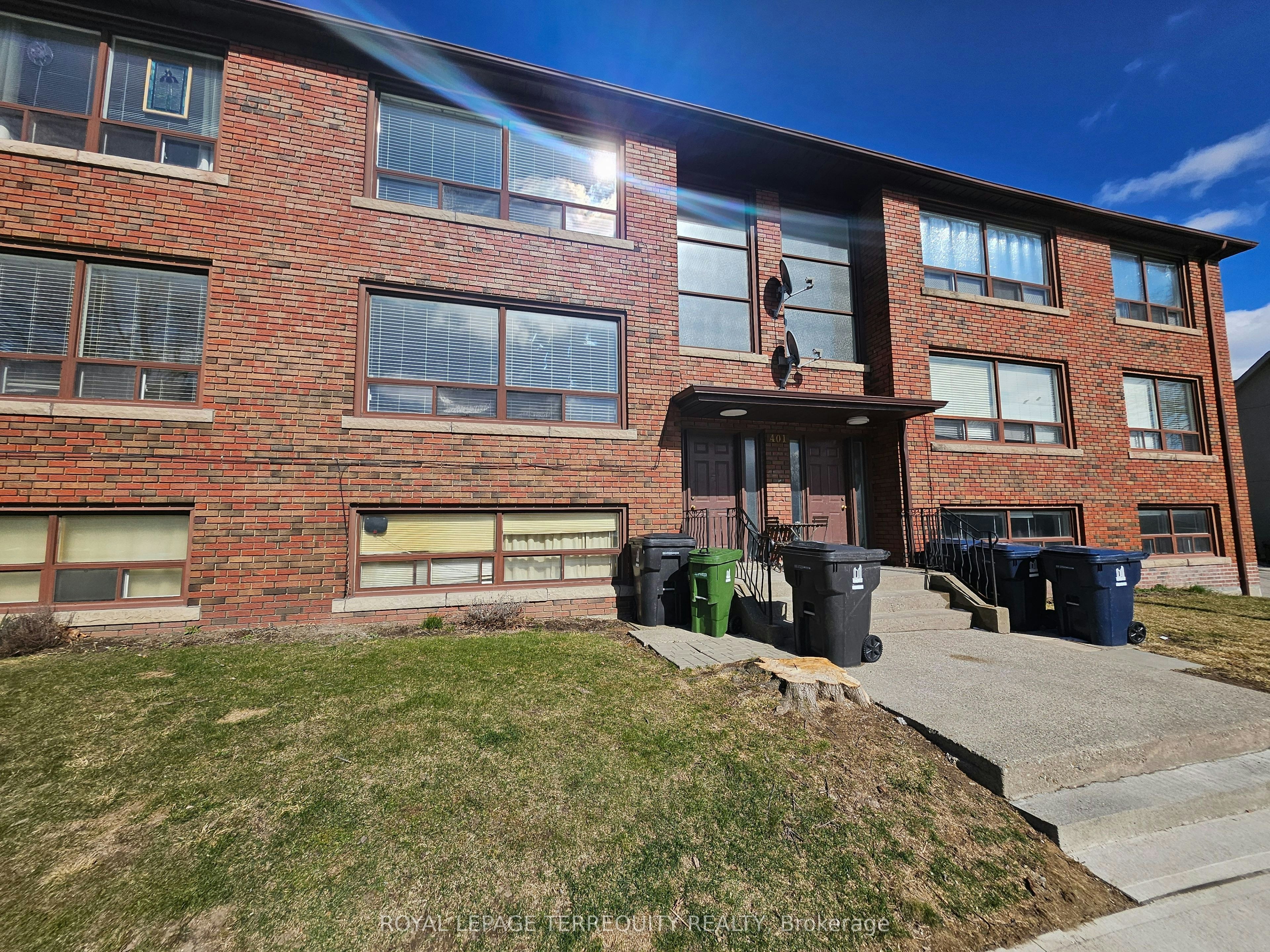 3-401 Winnett Avenue, Toronto, ON, M6C 3M2 - 4