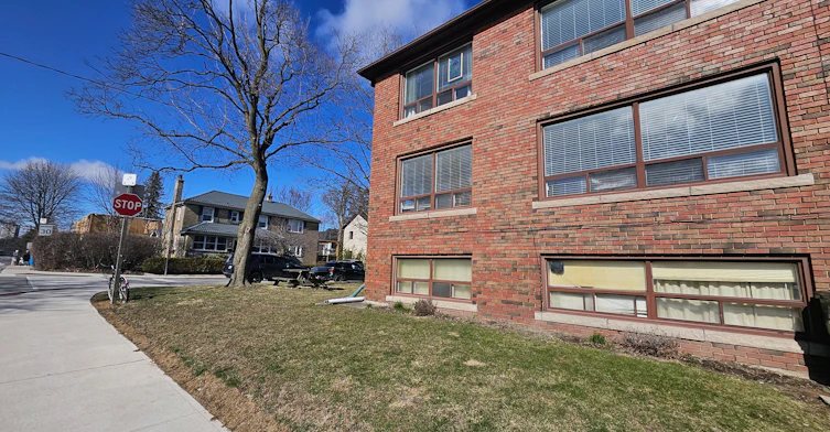 3-401 Winnett Avenue, Toronto, ON, M6C 3M2 - 3